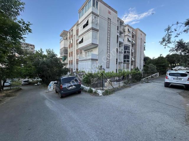 Aykaçlıdan Karabağlarda Site İçi Asansörlü 3+1 Satılık Daire