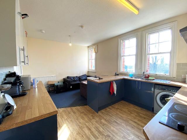 Aylward Street, Portsmouth PO1, 6 bed flat to rent, £3,575 pcm | PrimeLocation