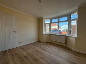 Aylesbury Crescent,Slough,SL1