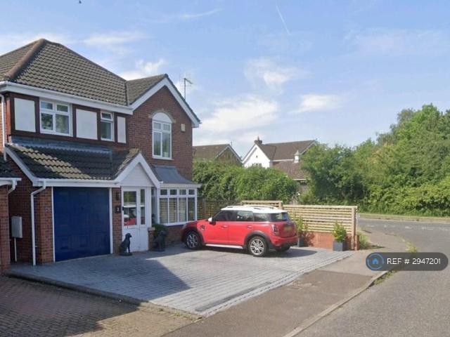Aylesbury Drive, Basildon, SS16 4 bed detached house to rent £2,300 pcm £531 pw