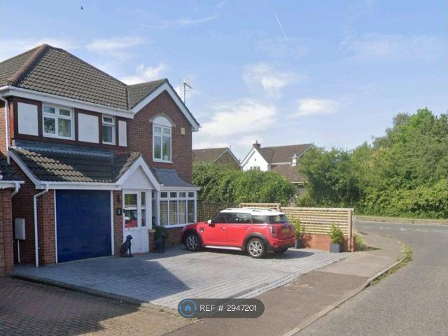 Aylesbury Drive, Basildon SS16, 4 bed detached house to rent, £2,300 pcm | PrimeLocation