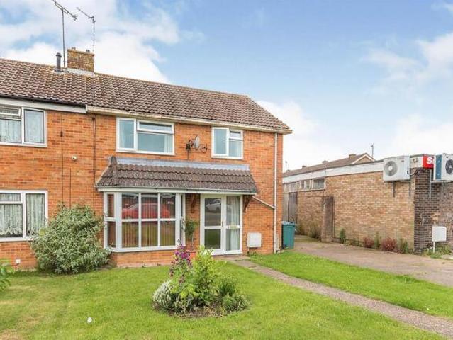 AYLESBURY, HP19 3 bed end of terrace house to rent £1,600 pcm £369 pw