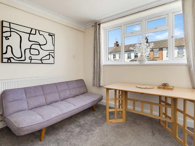 Aylesbury HP19, Studio to rent, £1,618 pcm | PrimeLocation