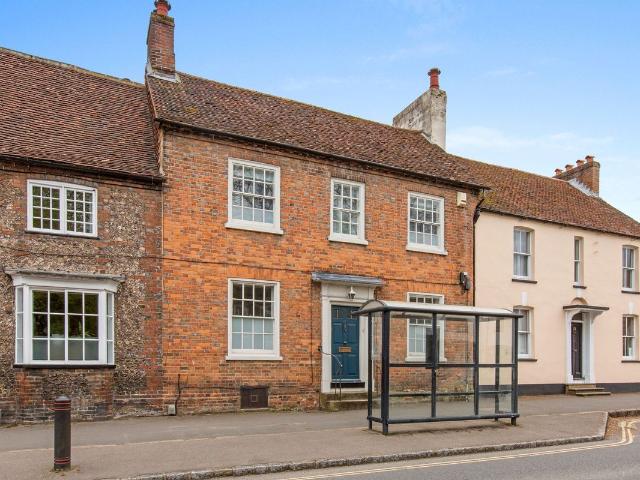 Aylesbury Road, Wendover HP22, 4 bed terraced house to rent, £2,600 pcm | PrimeLocation