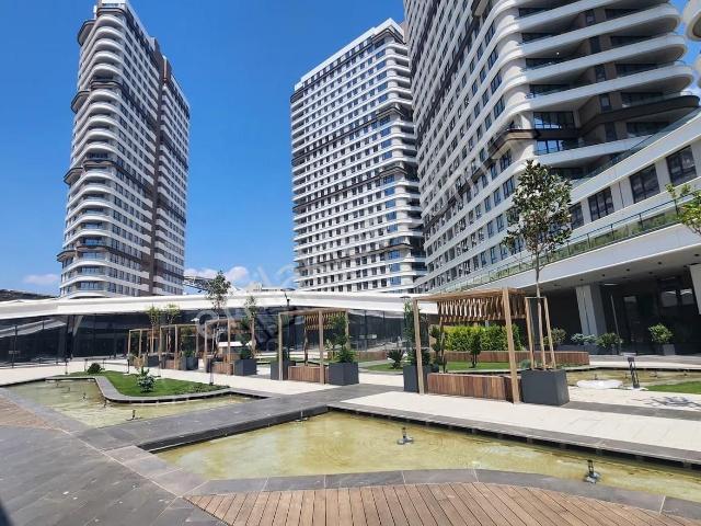 Aylin Berent'ten Evora İzmir'de Peyzaj Manzaralı Kiralık Daire