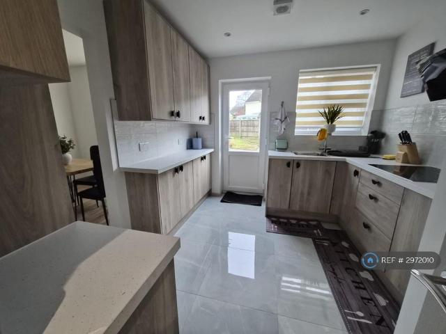Aylminton Walk, Bristol, BS11 1 bed in a house share to rent £800 pcm £185 pw