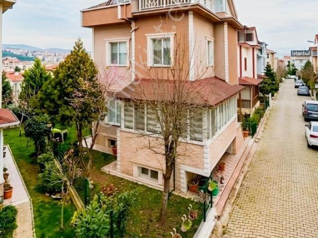 Çorlu Nehir Villaları'nda Prestijli Yaşam: 6+1 Lüks Villa