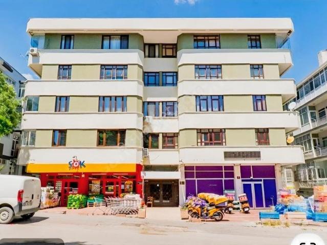 Ayrancı'da, İçi Full Yapılı, Açık Kapalı Otoparklı 110 M2 2+1