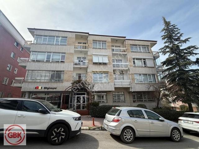 Ayrancı Hava Sokakta Merkezi Isıtma, Açık Otoparklı Eşyalı 2+1
