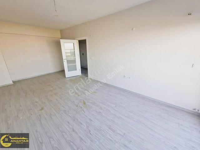 Ayrancılar Bahçeşehir Royal Sitesinde Arakat Önü Açık 2+1 Daire