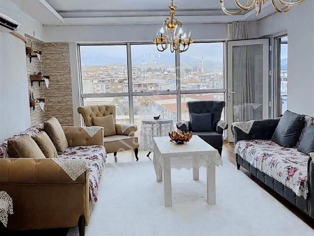 Koyuncuoğlu Sitesi’nde Manzaralı Ara Kat 3+1 | Masrafsız | 150m²