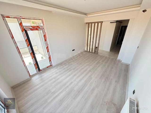 AYRI MUTFAKLI 2 ADET BALKONLU YERDEN ISITMALI ASANSÖRLÜ SATILIK 2+1 DAİRE