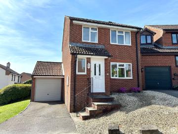Ayrshire Close, Fugglestone Red, Salisbury, SP2 9PF