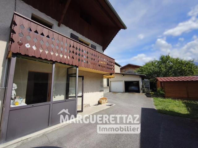 Ayse Maison de village T5 de 88m² Habitable 266 m² de terrai