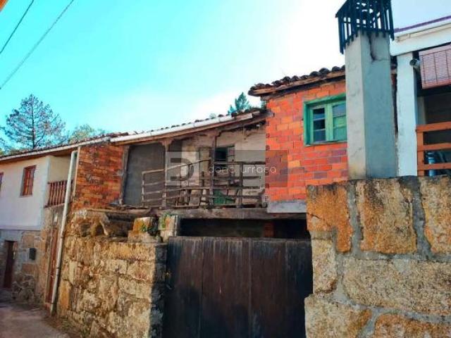 Ayuntamiento De Toen Lugar Puga