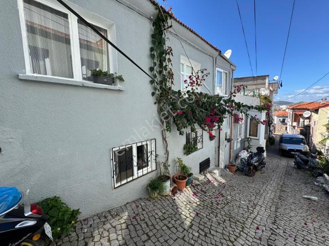 Ayvada'dan Ayvalık Merkez’de Tek Tapudan 3 Ayrı Girişli 3. Kağir Rum Evi​