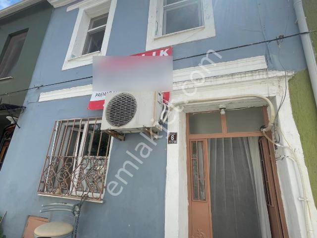 Ayvada'dan Ayvalık Merkez'de Avlulu Ve Teraslı 2 Katlı 2+1 Taş Run Evi