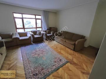 Ayvalı Cad. Üzerinde Eşyalı Kiralık 3+1 Geniş Daire