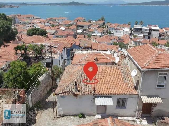 Ayvalık Merkezde Muhteşem Deniz Manzaralı Müstakil Taş Ev