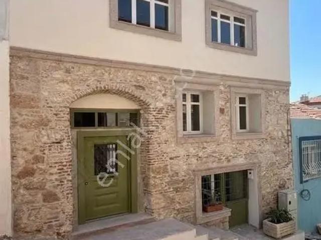 Ayvalık Merkezde Restore Edilmiş 5+2 Müstakil Taşev | Açık Teras