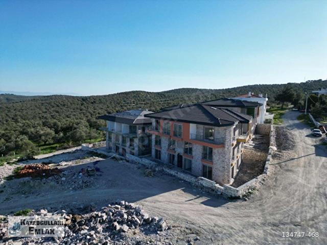 Ayvalık Özkayaoğulları Emlak murateli mh Taş Konsept 2+1 daire