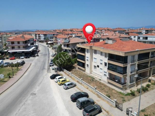 Ayvalık Ali Çetinkaya Ana Cadde Üzeri Ön Cephe Satılık 3+1 Daire