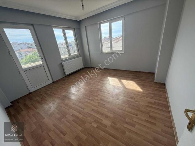 Ayvalık Aliçetinkayada Kiralık 3 Artı1 Daire