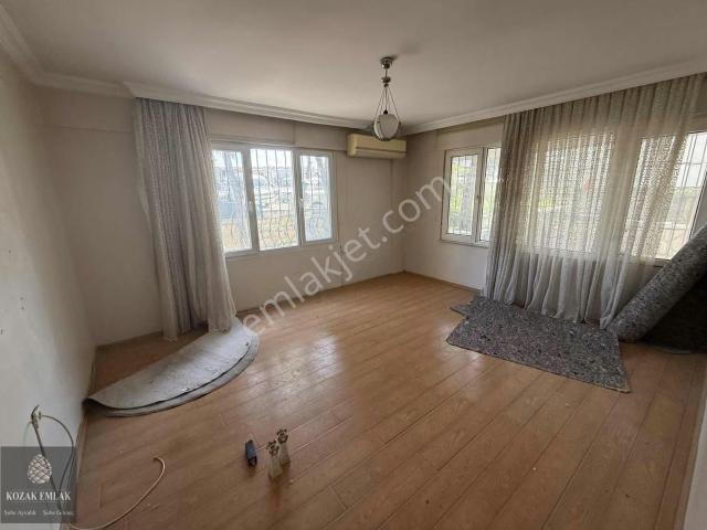 Ayvalık Aliçetinkayada Kiralık Bahçe Katı Daire
