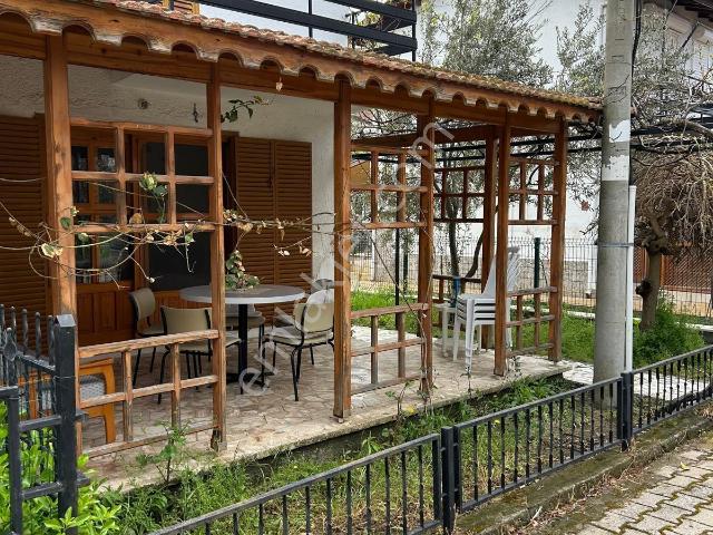 Ayvalık Altınova Akademililer Sitesinde Acil Satılık Villa