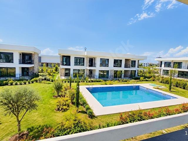 Ayvalık Altınova Havuzlu Site İçinde Satılık 2+1 Villa