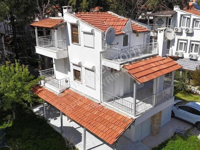 Ayvalık Altınova Satılık 4+1 Villa Manaskent Sitesi