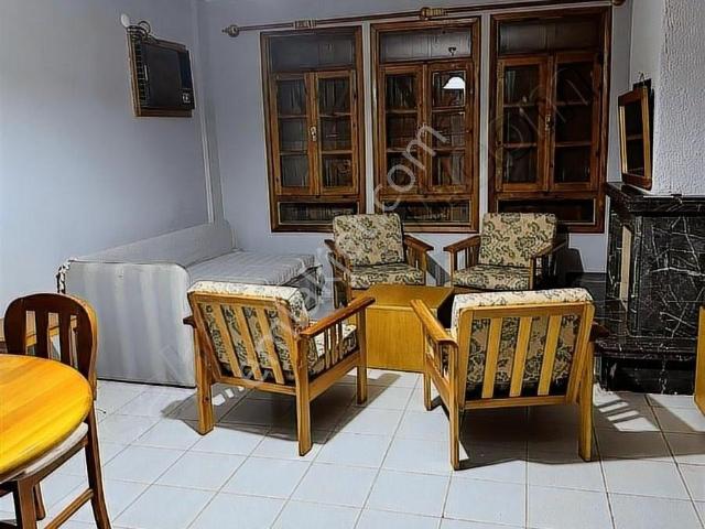 Ayvalık Altınova Akdeniz Sitesinde Denize 50m Mükemmel 5+1 Villa
