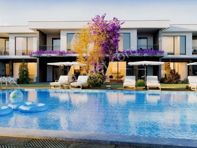 Ayvalık Altınovada Havuzlu Sitede 2+1 Sıfır Villa