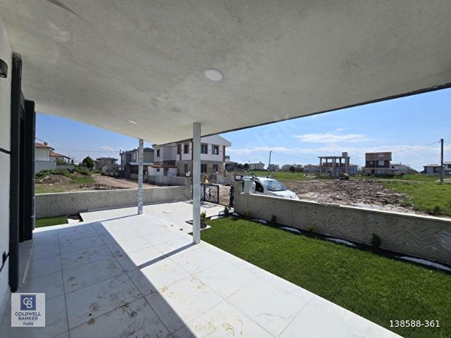 Ayvalık Altınova'da Satılık 2+1 Müstakil Villa