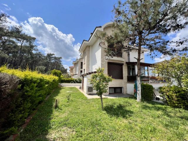 Ayvalık Çamlık Ta Satılık Muteşem Villa