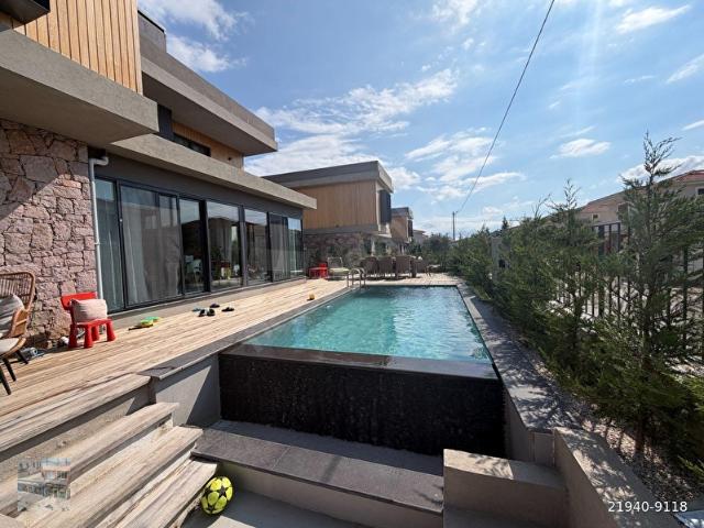 Ayvalık Çamlık Ta Satılık Muhtesem Villa.mustakil