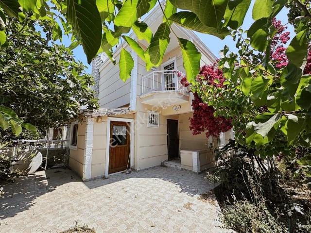 Ayvalık Cunda Adasında Site İçerisinde 2+1 Villa