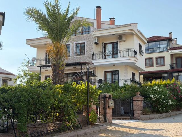 Ayvalık Cunda Da Satılık Muhtesem Villa