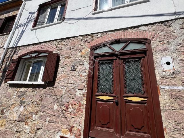 Ayvalık Fethiye Mahallesi'nde Satılık 3+1 Rum Evi