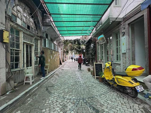 Ayvalık Hayrettinpaşa Mahallesinde Satılık 3 Daire