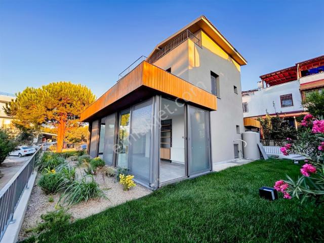 Ayvalık Şirinkent Mevkiinde Satılık Ultra Lüx Müstakil 3+1 Villa