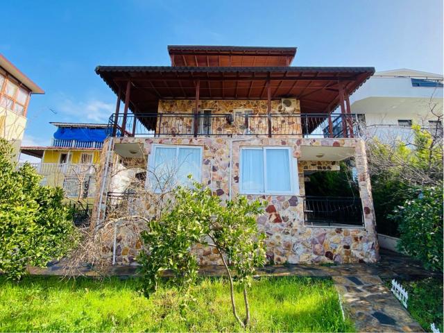 Ayvalık Şirinkent Deniz Manzaralı Satılık Triplex Villa