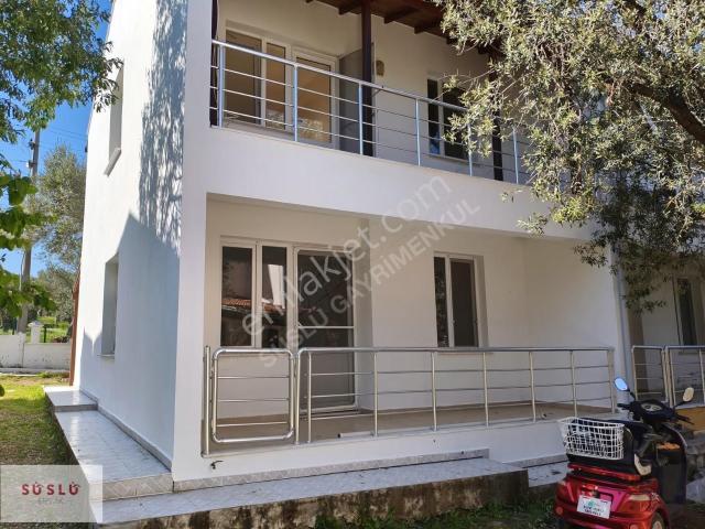 Ayvalık Küçükköy Sarımsaklı Plajlarında Kiralık 3+1 Villa