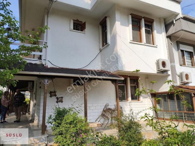 Ayvalık Lale Adasında Satılık 3+1 Villa