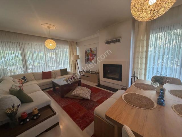 Ayvalık Sarımsaklı Da Muhtesem Villa.denize 90 Metre Mesafede