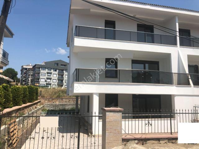 Ayvalık Sarımsaklı Da Satılık Muhtesem Villa.denize Yakın