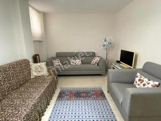 Ayvalık Sarımsaklı Merkezde Plaja Yakın Eşyalı Kiralık 2+1 Daire