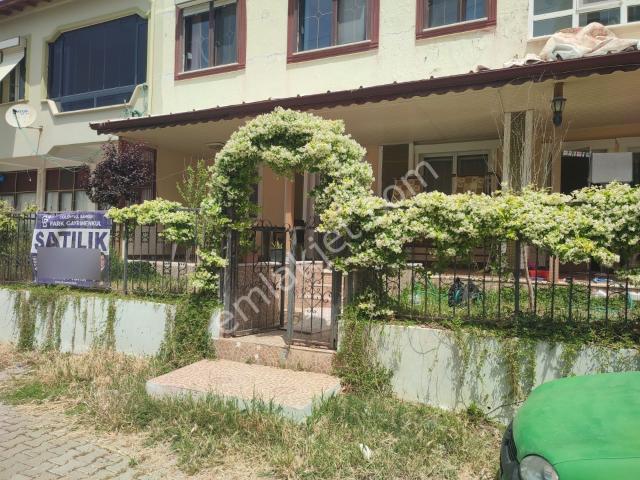Ayvalık Sarımsaklı Merkez'de Satılık 1+1 Daire