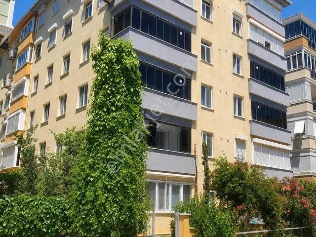 Ayvalık Sarımsaklı Merkezi Konum Eşyalı 3+1 Kiralık Daire