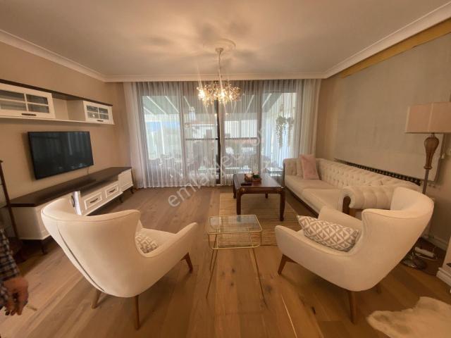 Ayvalık Ta Satılık Muhtesem Villa.denize 80 Metre Mesafede